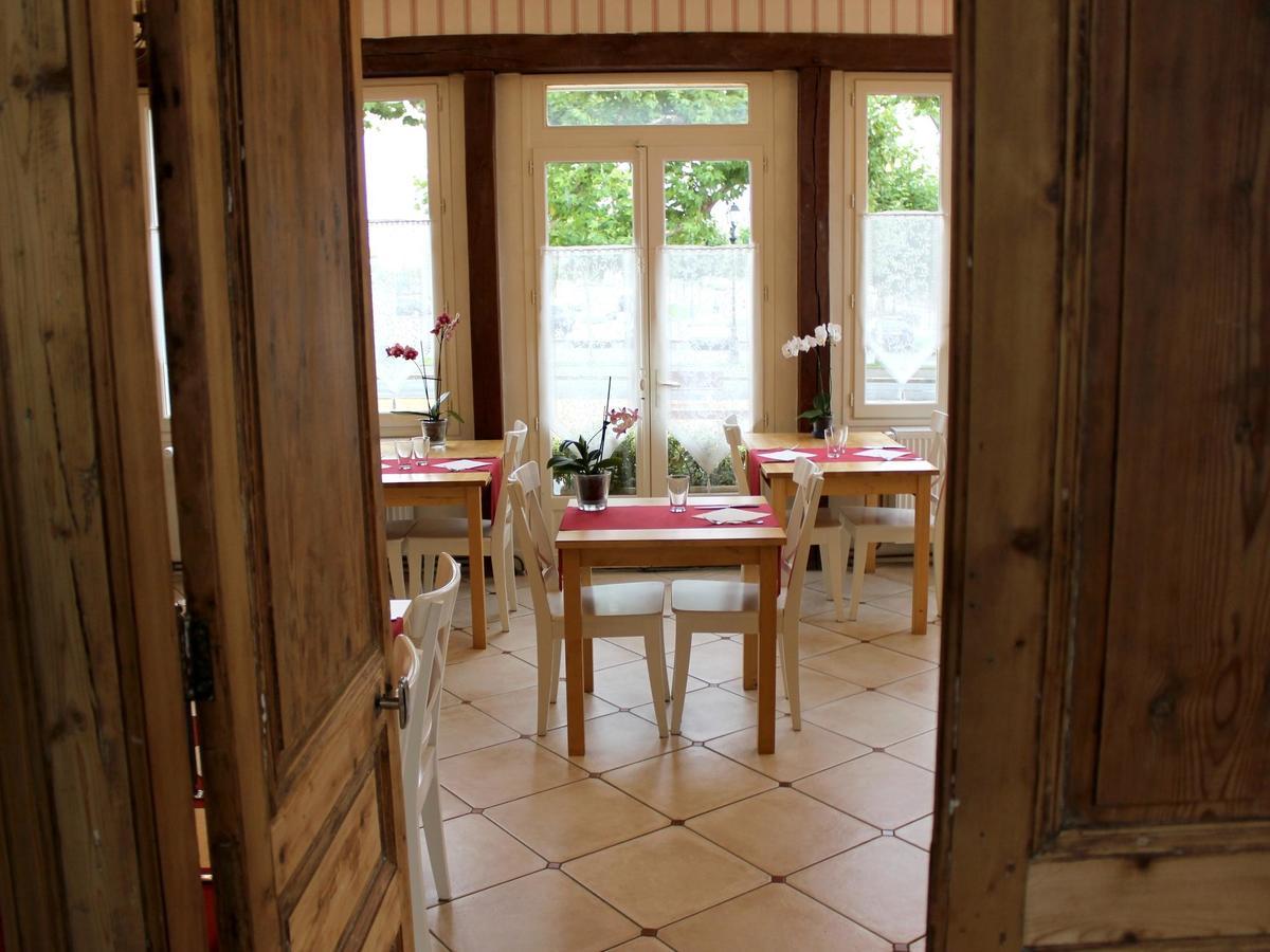 Illiers-Combray Hotel Les Aubepines מראה חיצוני תמונה