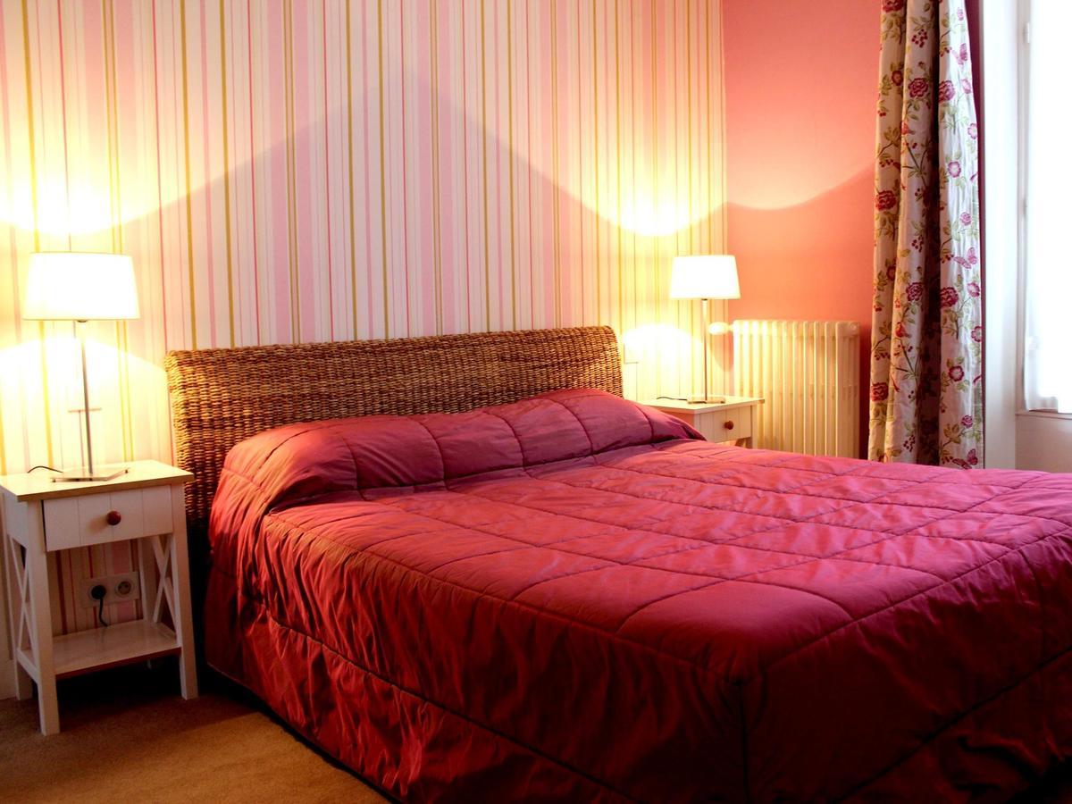 Illiers-Combray Hotel Les Aubepines מראה חיצוני תמונה