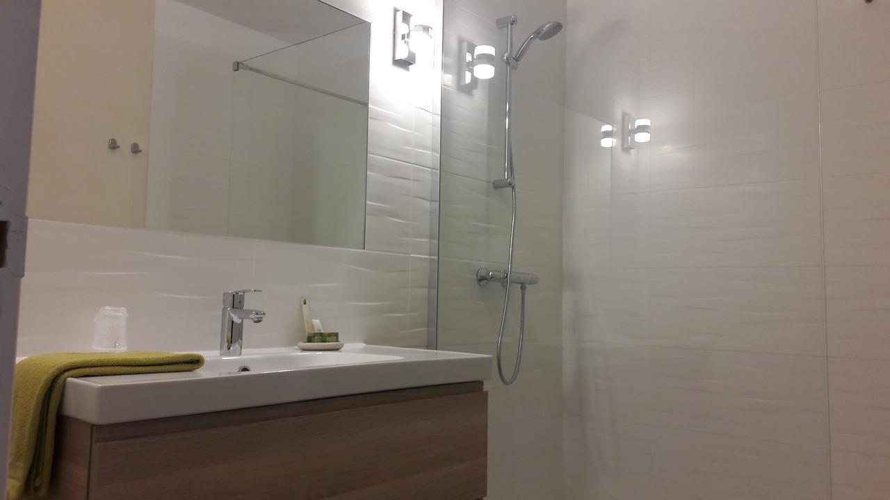 Illiers-Combray Hotel Les Aubepines מראה חיצוני תמונה