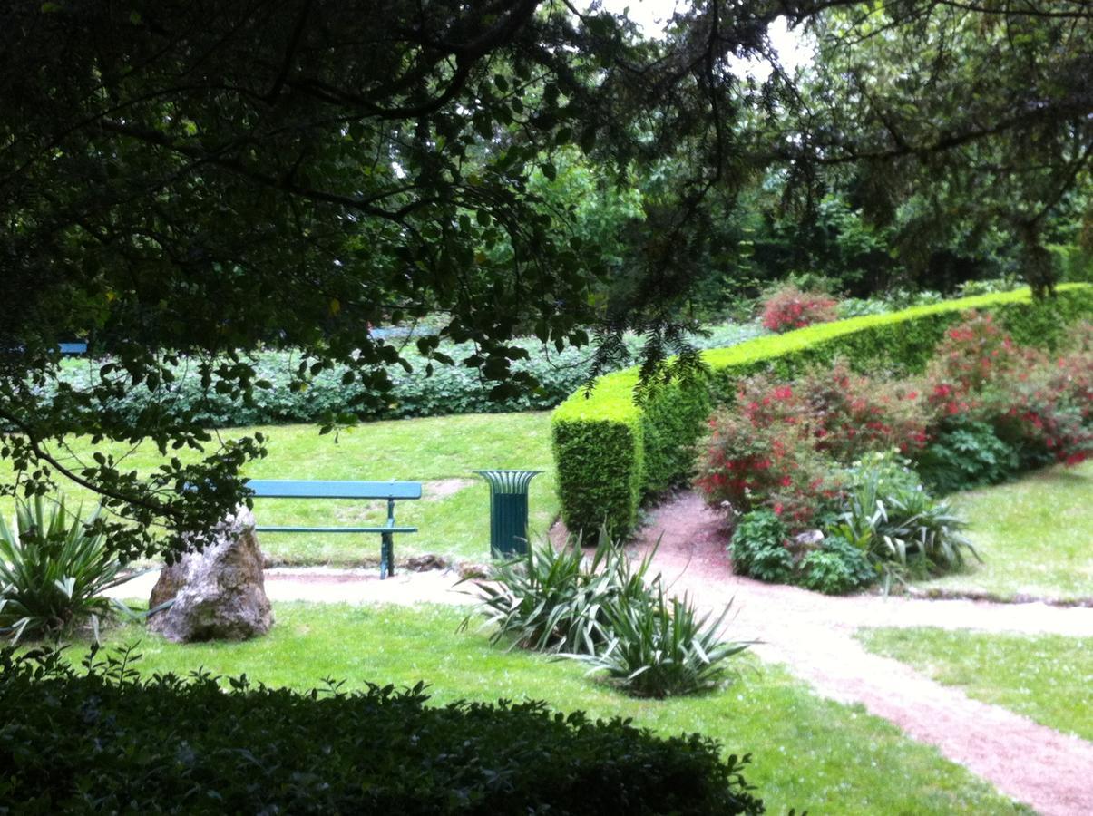 Illiers-Combray Hotel Les Aubepines מראה חיצוני תמונה
